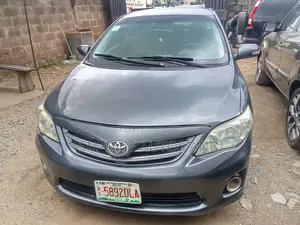 Toyota Corolla LE 4dr Sedan (1.8L 4cyl 4A) 2012 Gray