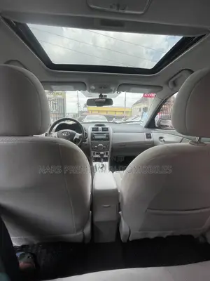 Toyota Corolla LE 4dr Sedan (1.8L 4cyl 4A) 2012 Gray