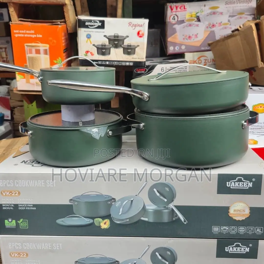 Uakeen 8pcs Cookware Set