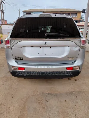 Mitsubishi Outlander 2014 Silver