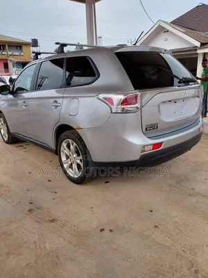 Mitsubishi Outlander 2014 Silver