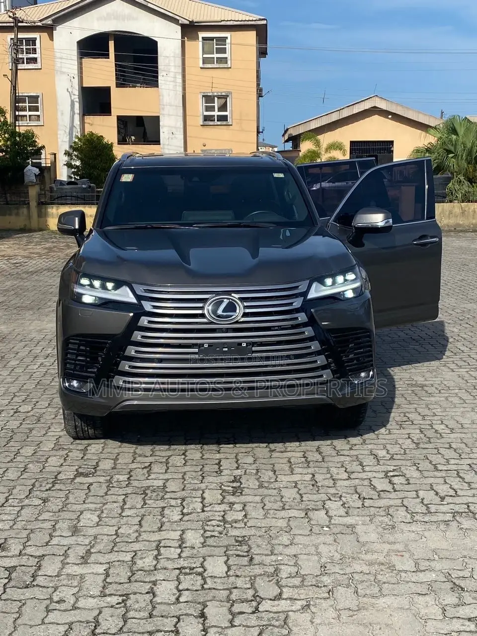 Lexus LX 600 2023 Gray