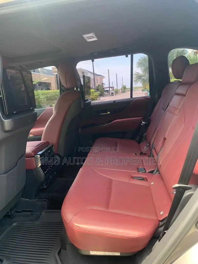 Lexus LX 600 2023 Gray