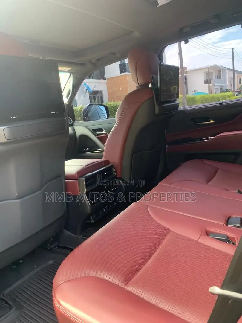 Lexus LX 600 2023 Gray