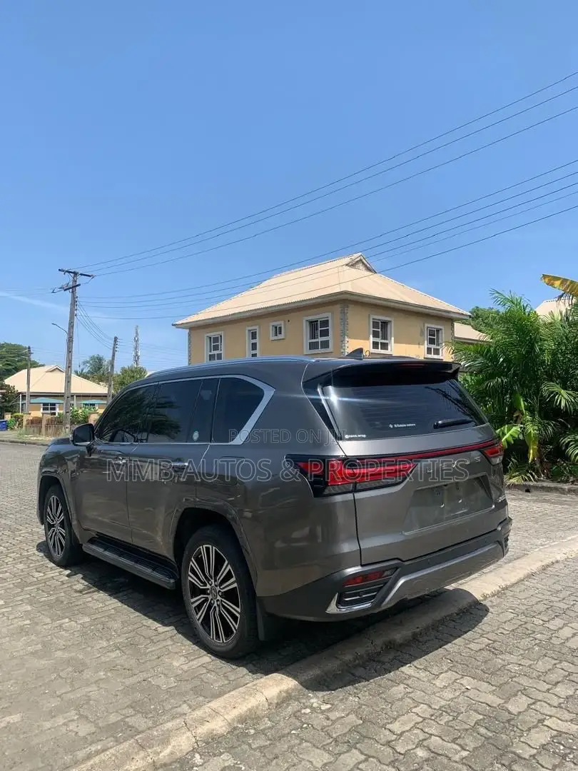 Lexus LX 600 2023 Gray