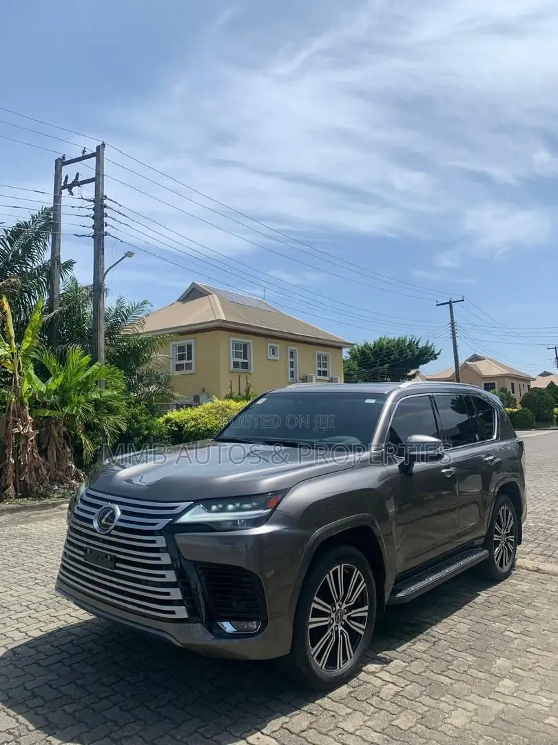 Lexus LX 600 2023 Gray