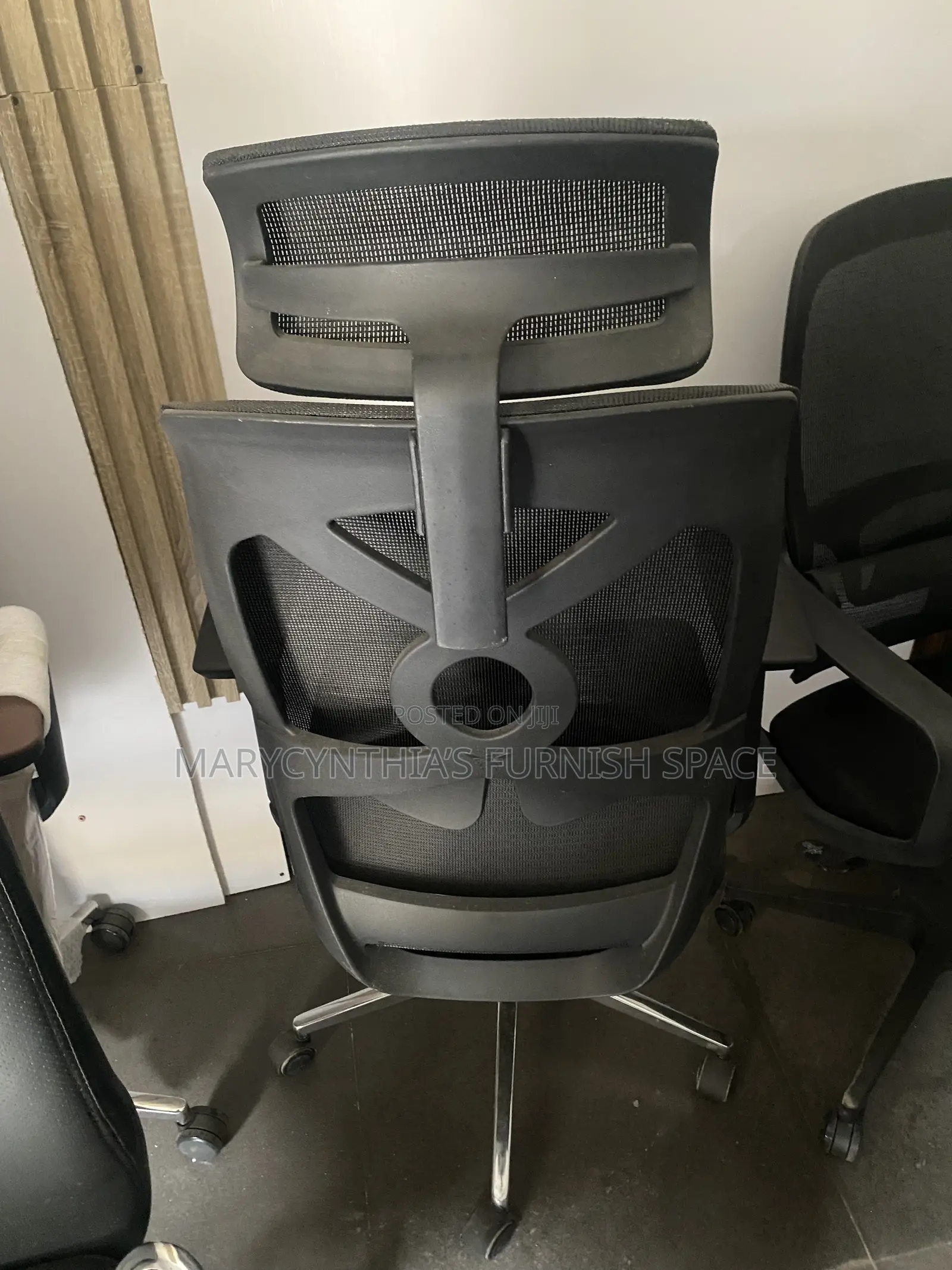  High-Quality Office Chair