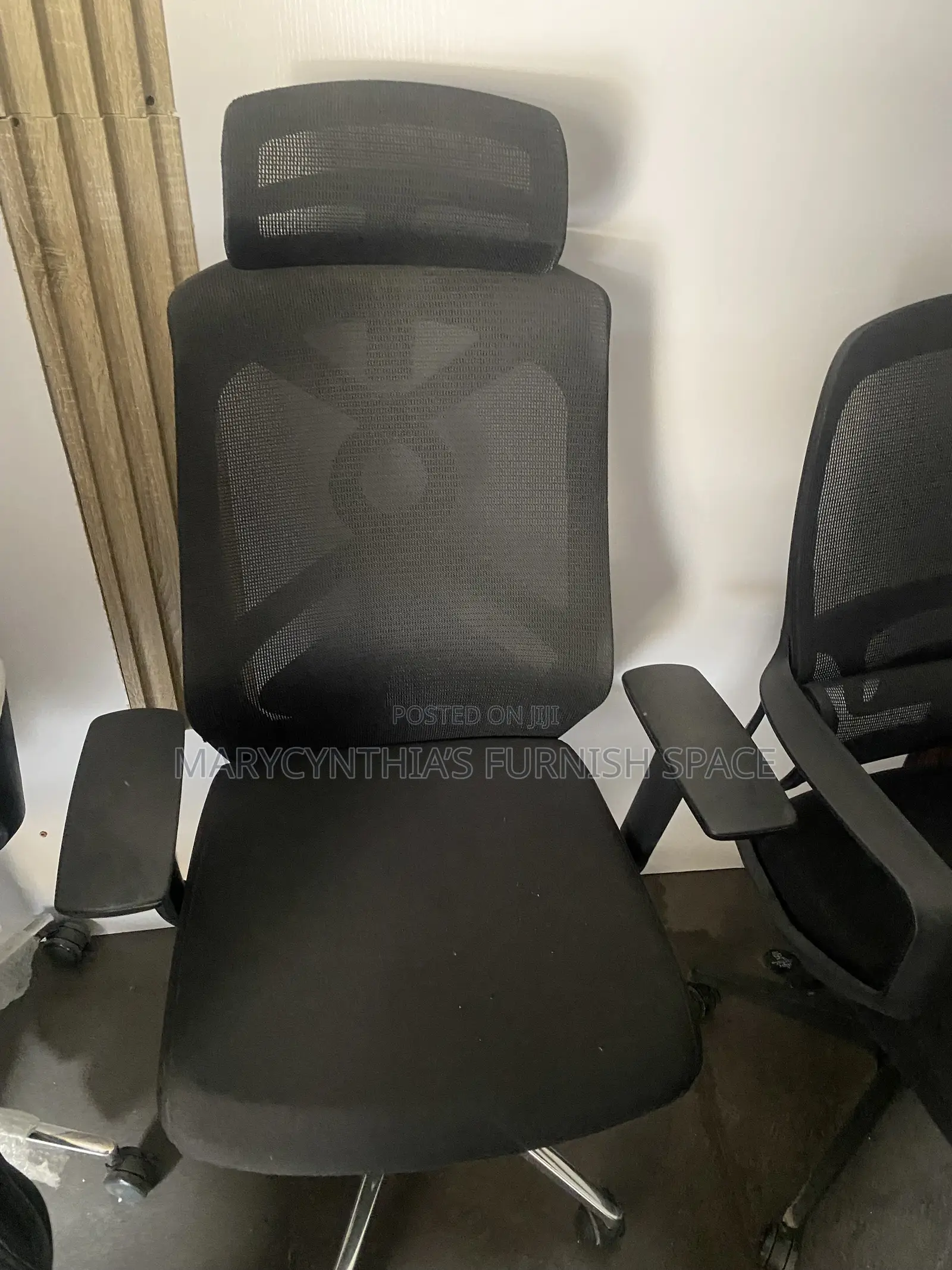  High-Quality Office Chair