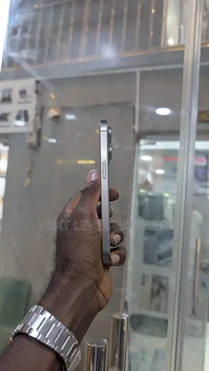 Apple iPhone 15 Pro 128 GB Gray