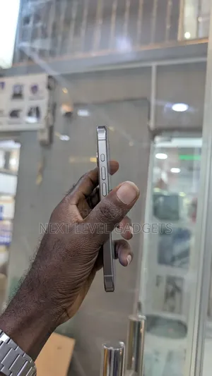 Apple iPhone 15 Pro 128 GB Gray