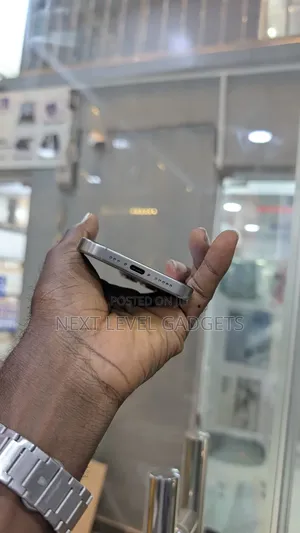 Apple iPhone 15 Pro 128 GB Gray