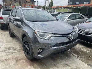 Toyota RAV4 Limited 4dr SUV AWD (2.5L 4cyl 6A) 2014 Gray