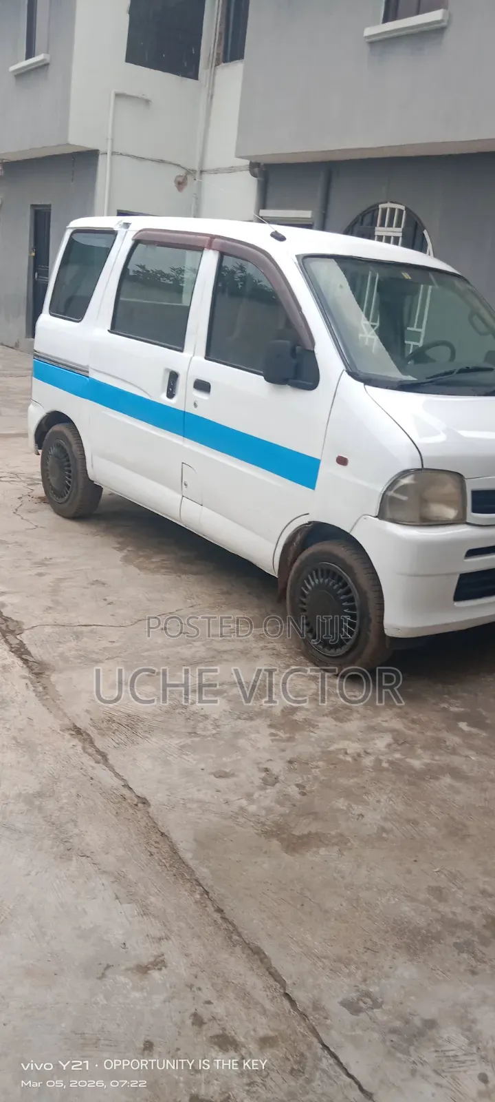 Daihatsu Atrai 2002 White