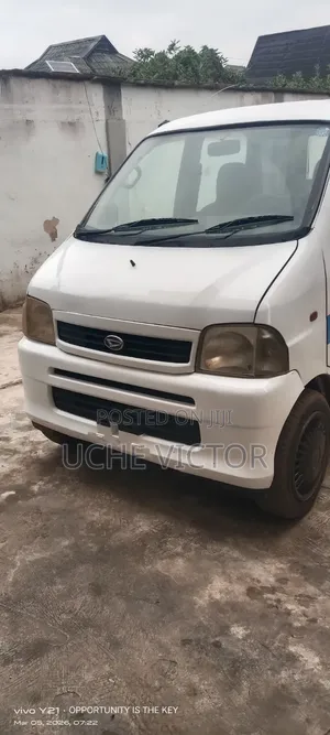 Daihatsu Atrai 2002 White