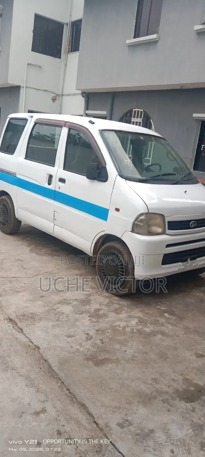 Daihatsu Atrai 2002 White