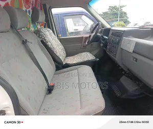 Volkswagen Transporter 2004 White