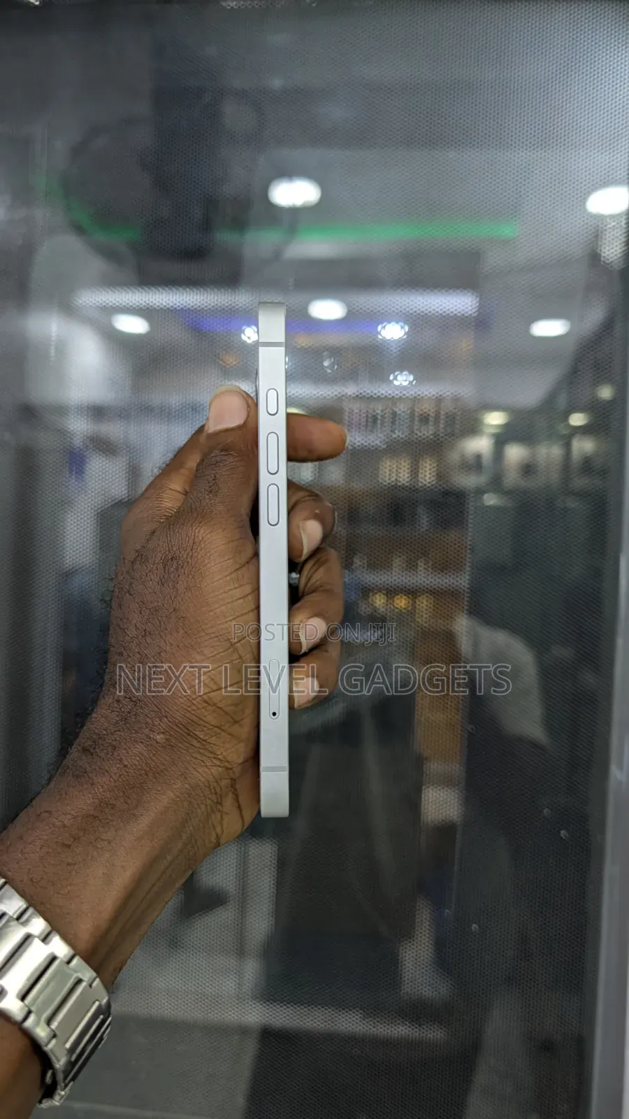Apple iPhone 16e 128 GB White