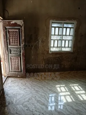 1bdrm Bungalow in Private Property, Central Business District for rent