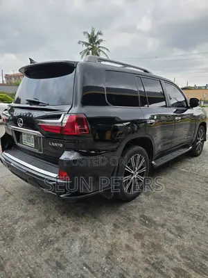 Lexus LX 570 2012 Black
