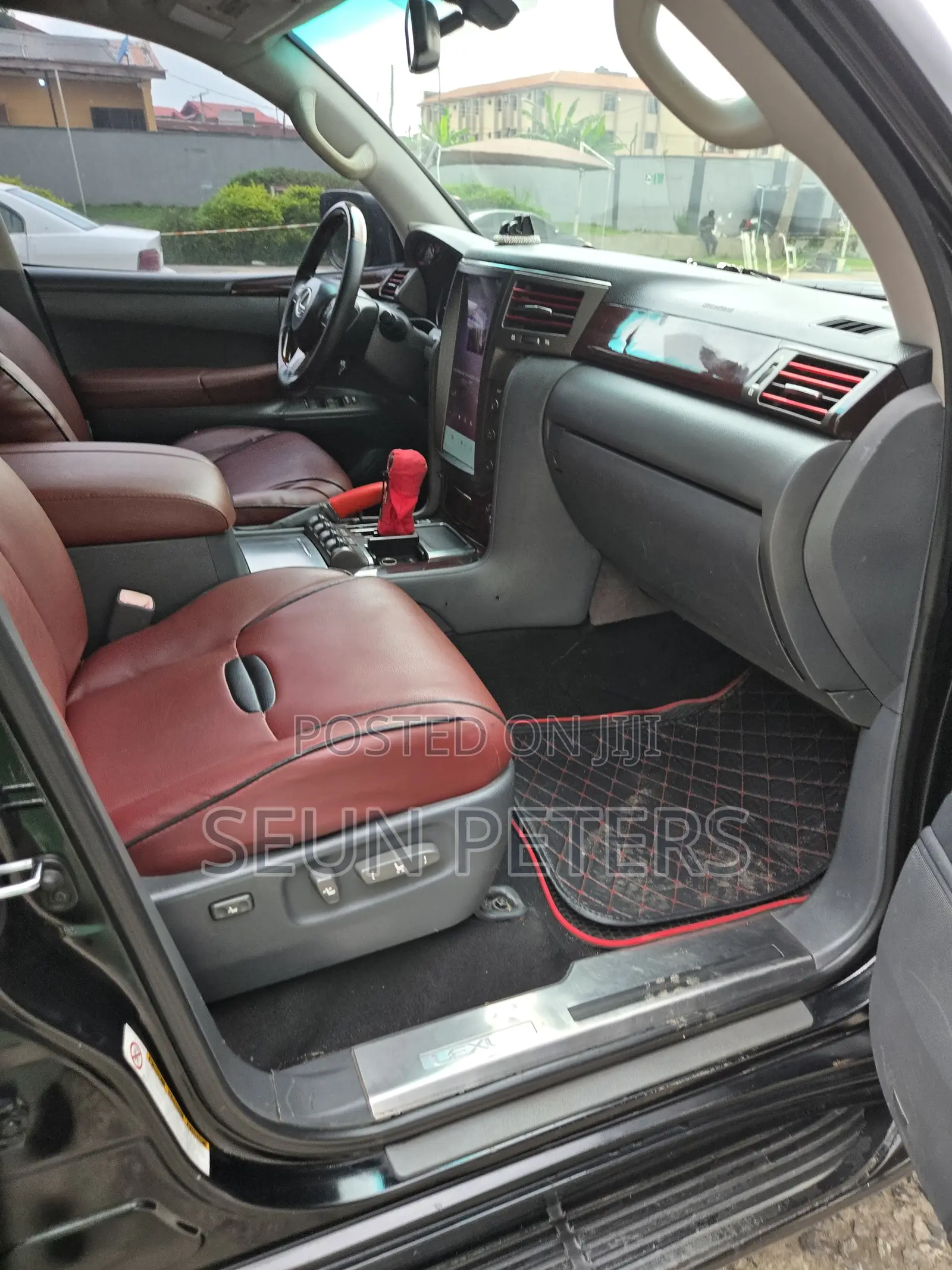 Lexus LX 570 2012 Black
