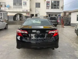 Toyota Camry SE 4dr Sedan (2.5L 4cyl 6A) 2012 Black