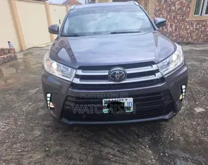 Toyota Highlander 2018 Gray
