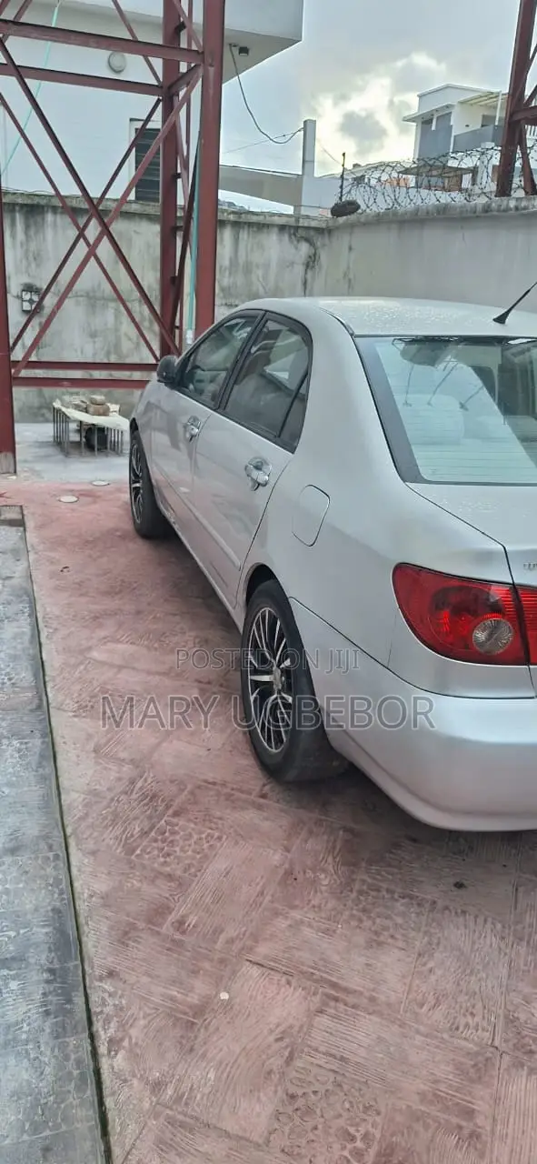 Toyota Corolla 2005 Silver