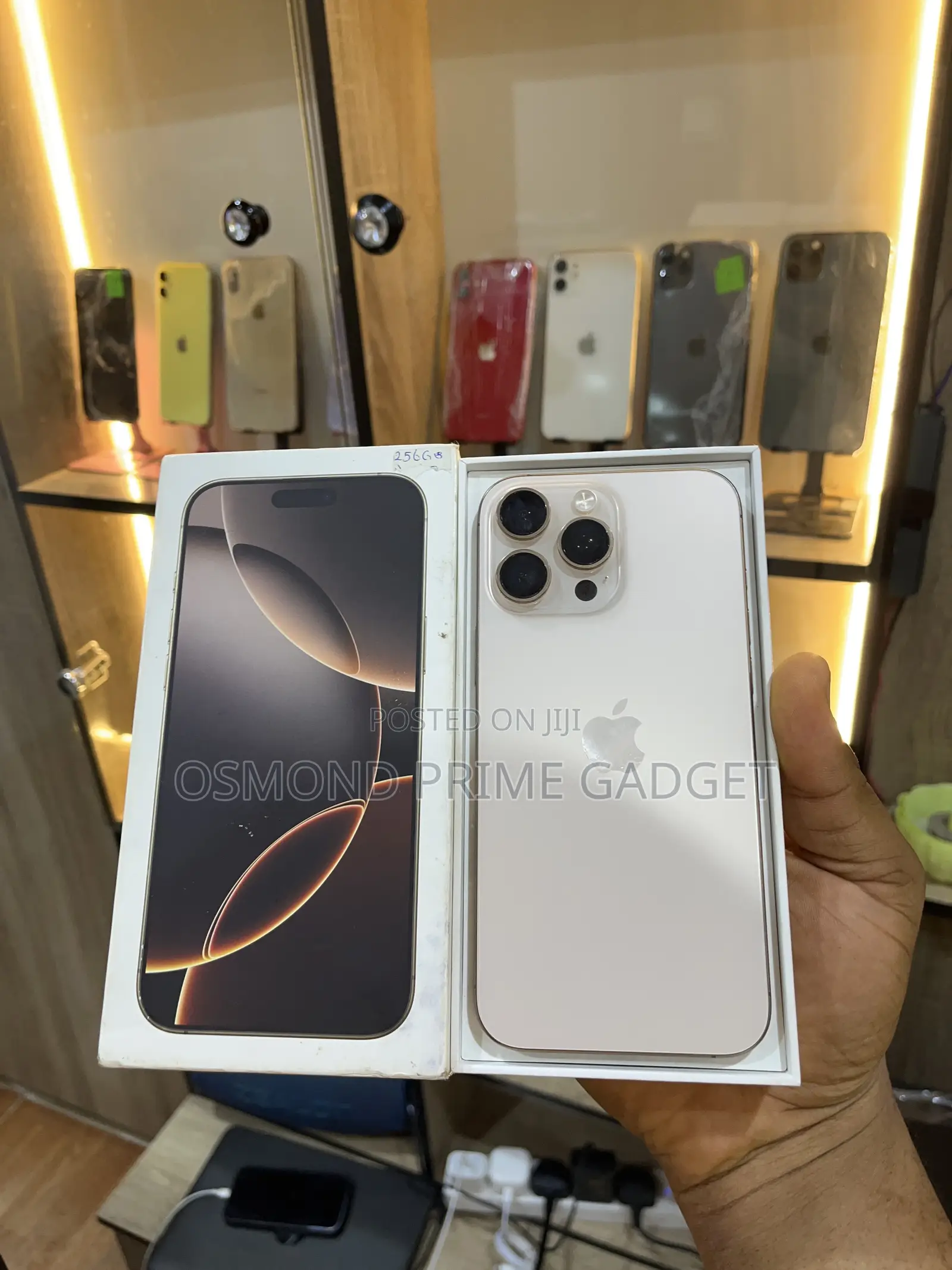 Apple iPhone 16 Pro Max 256 GB Gold
