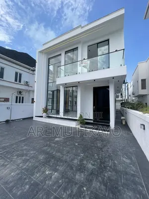 5bdrm Duplex in Lekki County for sale