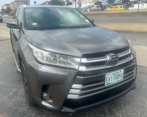 Toyota Highlander 2014 Gray