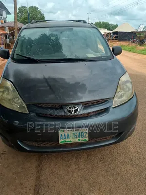 Toyota Sienna CE FWD 2006 Gray