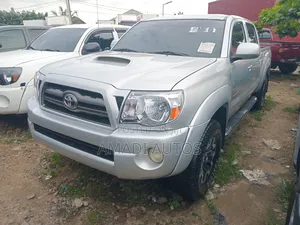 Toyota Tacoma 2012 Silver
