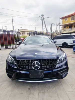 Mercedes-Benz E300 2018 Blue