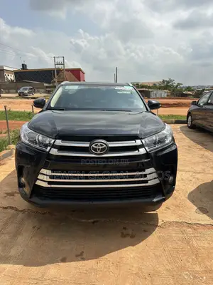 Toyota Highlander XLE V6 4x4 (3.5L 6cyl 6A) 2016 Black