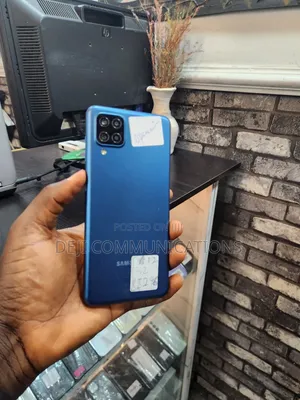 Samsung Galaxy A12 32 GB Blue