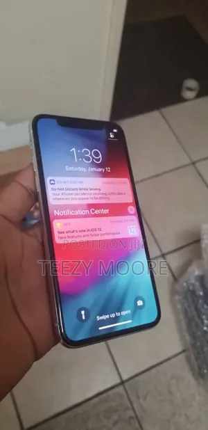 Apple iPhone X 64 GB White