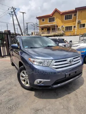 Toyota Highlander 2012 Blue