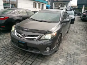 Toyota Corolla 2010 Gray