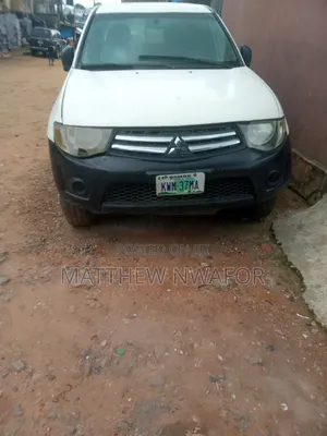 Mitsubishi L200 2014 White