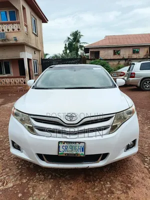 Toyota Venza 2010 White