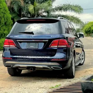 Mercedes-Benz GLE-Class GLE 350 2017 Blue