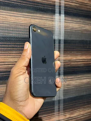 Apple iPhone SE (2020) 64 GB Black