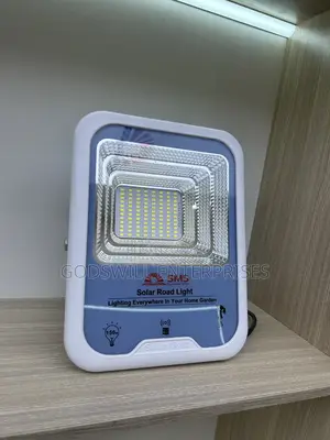 150w SMS Solar Road Light Designed for Home Garden Lighting.