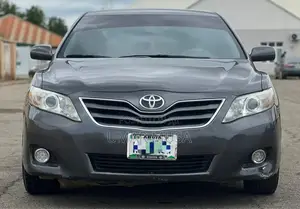 Toyota Camry 2011 Gray