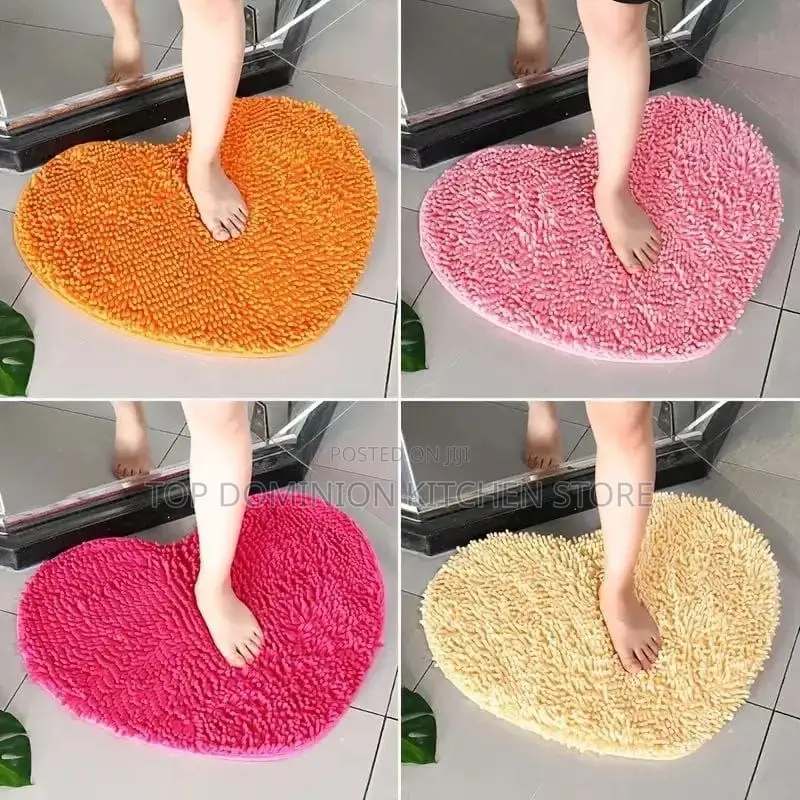 Heart-Shaped Chenille Bath Mat
