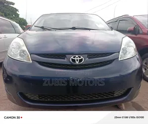 Toyota Sienna 2006 Blue