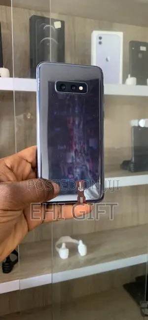 Samsung Galaxy S10e 128 GB Blue