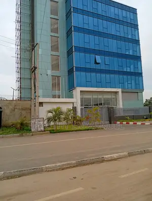 7 Storey Luxury Cooperate Building Complex for Sale