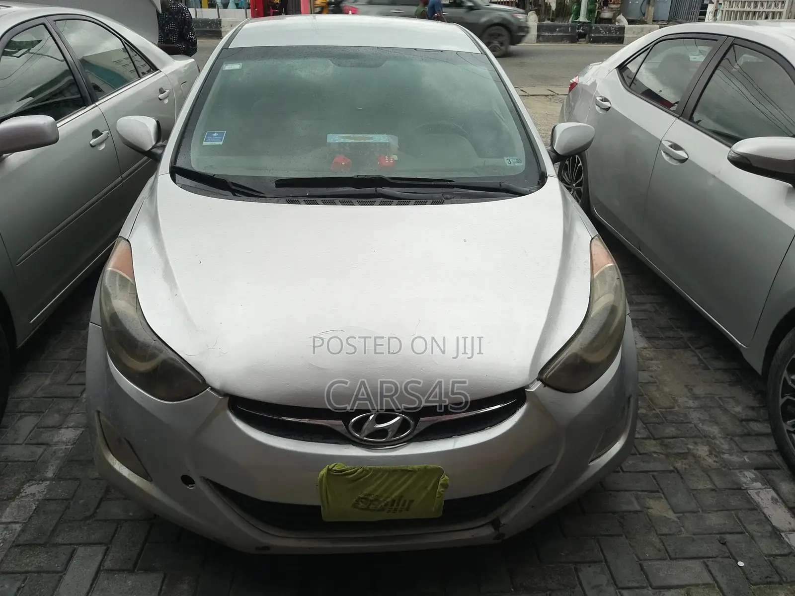 Hyundai Elantra 2012 Silver