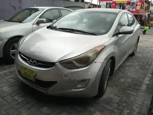 Hyundai Elantra 2012 Silver